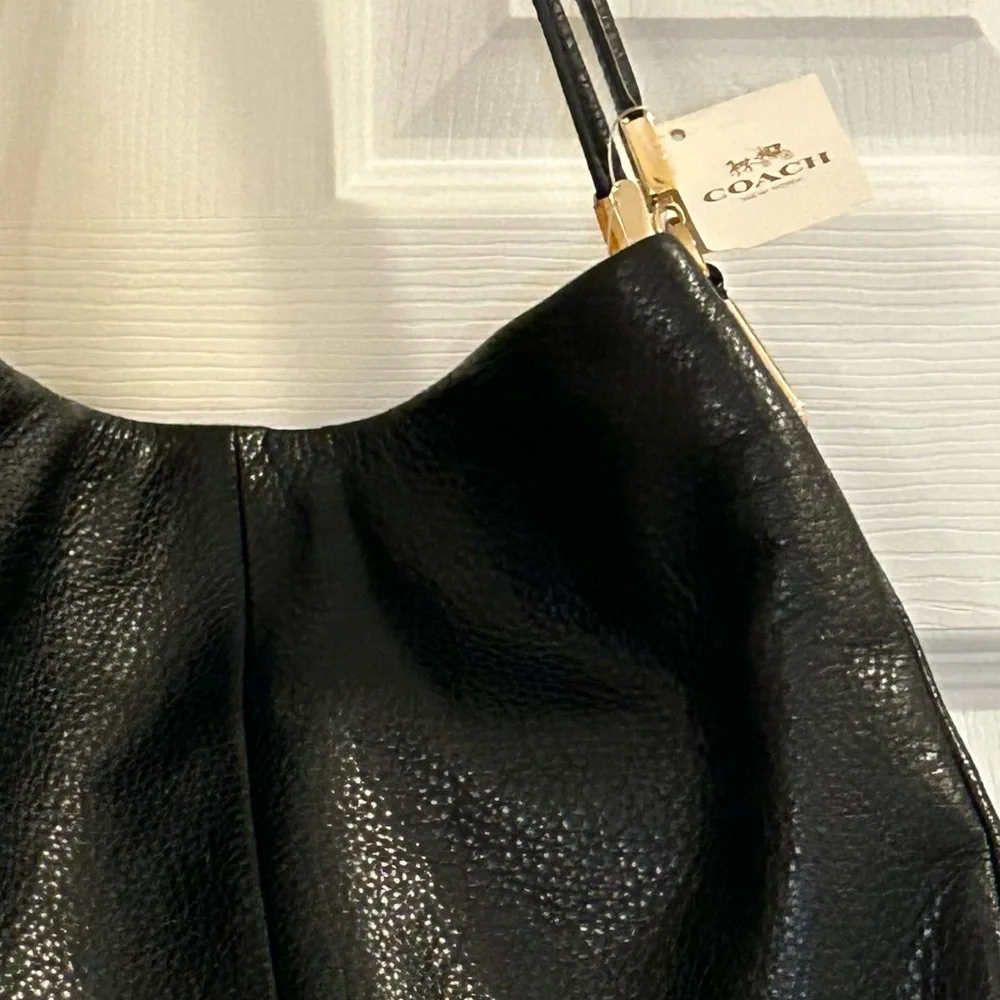 NWT Coach Pebble Leather Shoulder Bag. - Picture 8 of 12